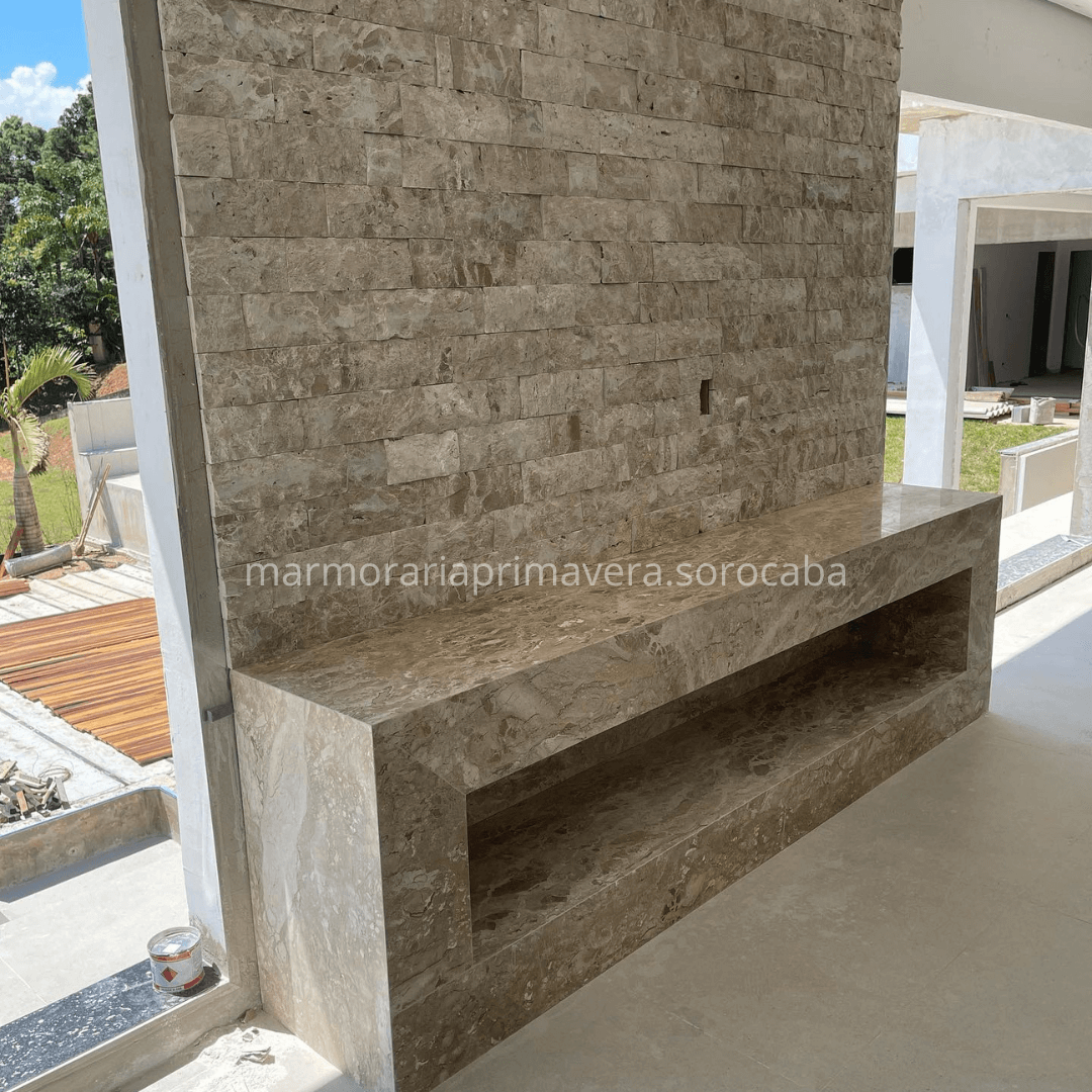 Aparador Monobloco em Mármore Travertino